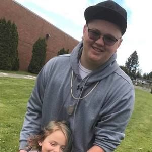 Meet your Posher, Titus